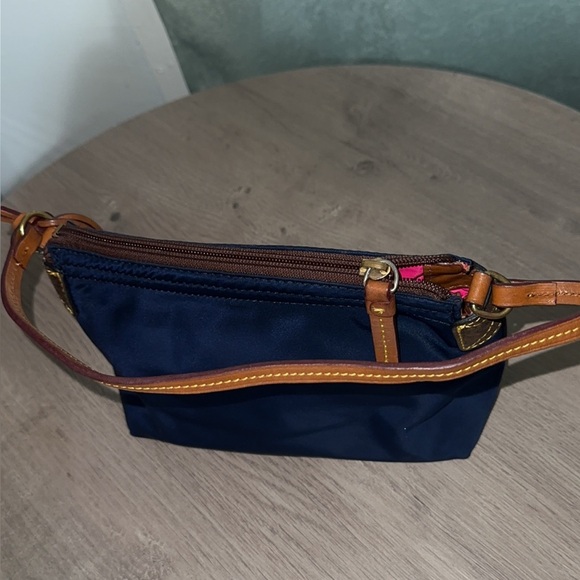 Dooney & Bourke small purse - Picture 8 of 8